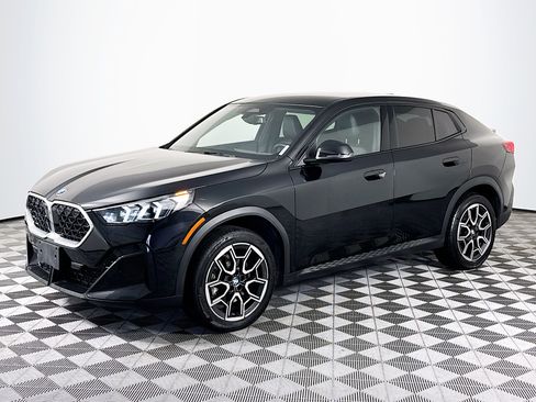 Used 2026 BMW X2 xDrive28i AWD/4WD image 4
