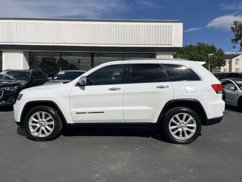 Used 2017 Jeep Grand Cherokee Limited w/ Luxury Group II AWD/4WD image 18