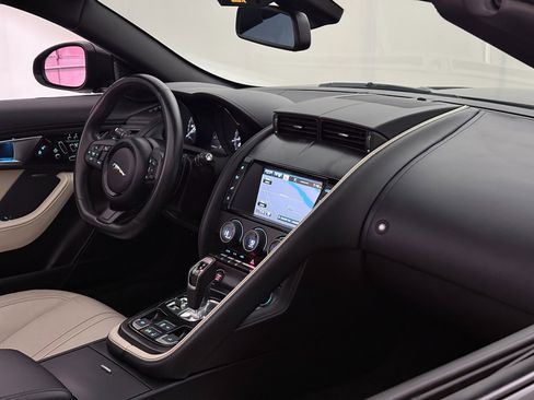 Used 2016 Jaguar F-TYPE S image 28