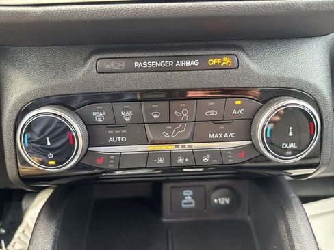 Used 2022 Ford Escape SE w/ Convenience Package image 24