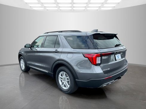 New 2025 Ford Explorer Active w/ Active Comfort Package image 6