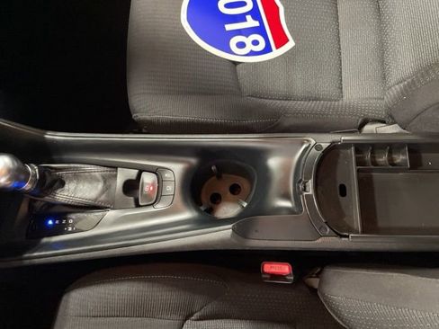 Used 2018 Toyota C-HR XLE image 15