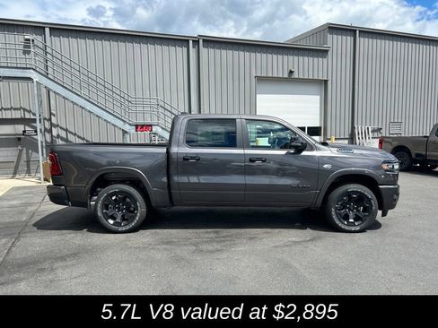 New 2026 RAM 1500 4x4 Crew Cab image 2