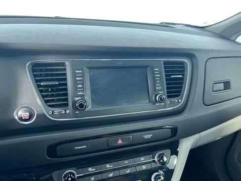 Used 2021 Kia Sedona EX FWD image 25