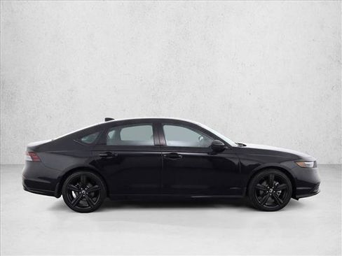 Used 2024 Honda Accord Sport image 8