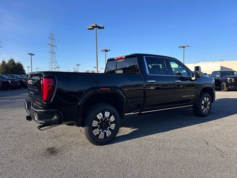 New 2026 GMC Sierra 2500 Denali w/ Denali Reserve Package AWD/4WD image 10