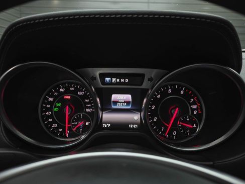 Used 2018 Mercedes-Benz SL 550 image 21