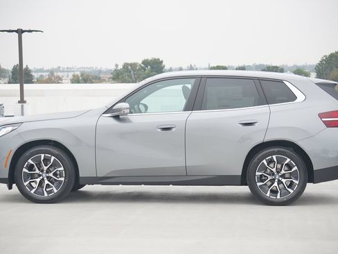 Used 2026 BMW X3 xDrive30i w/ Premium Package AWD/4WD image 4