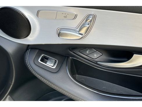 Used 2021 Mercedes-Benz GLC 300 image 21