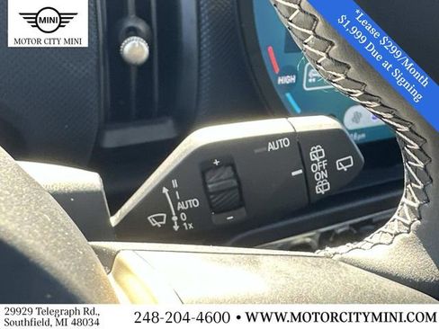 Certified 2025 MINI Cooper 2-Door Hardtop image 28