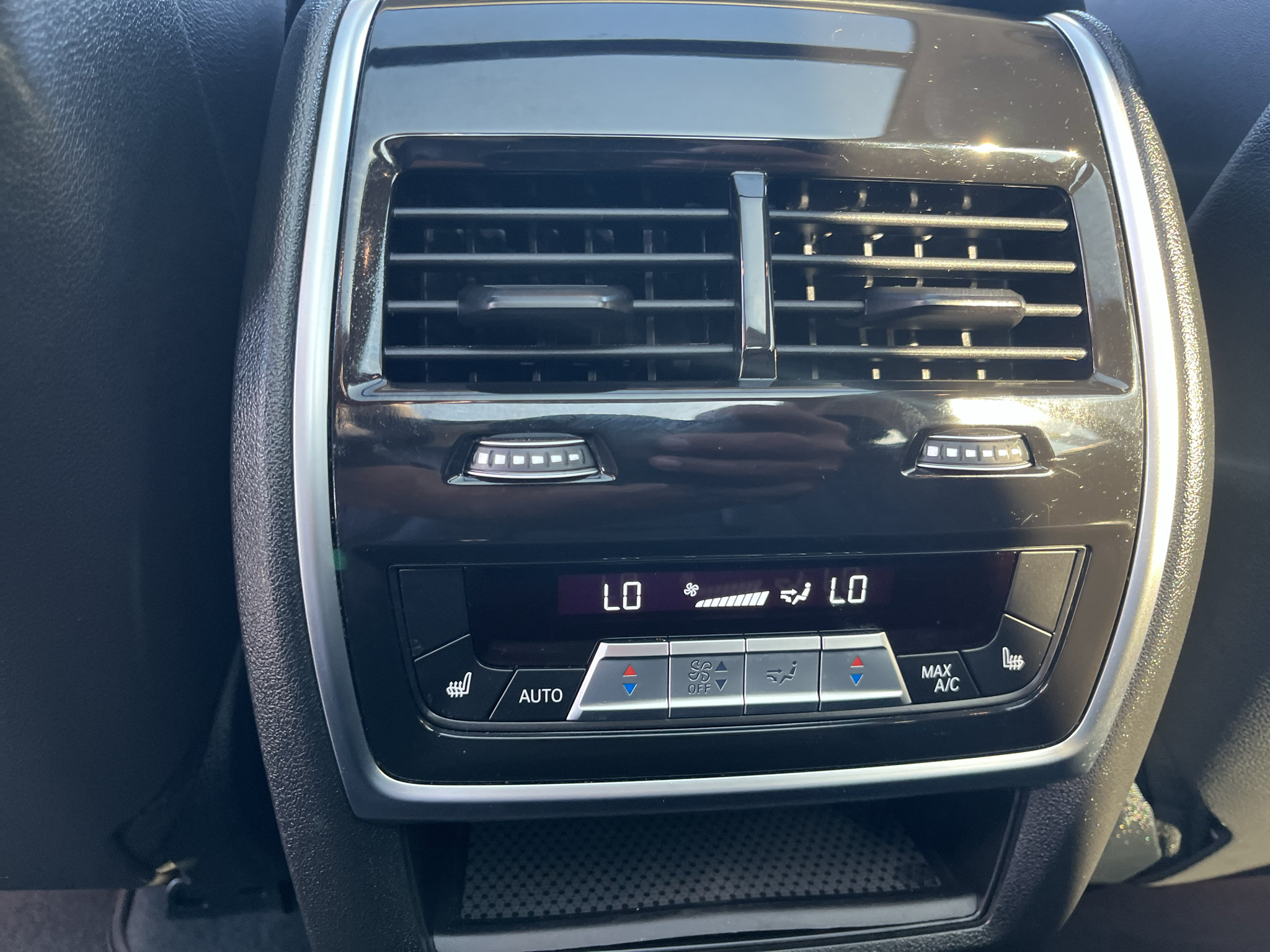 Used 2025 BMW X7 xDrive40i AWD/4WD image 41
