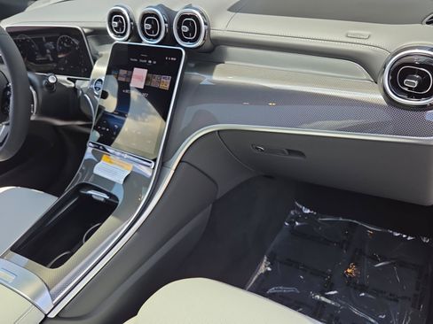 New 2026 Mercedes-Benz GLC 300 image 17