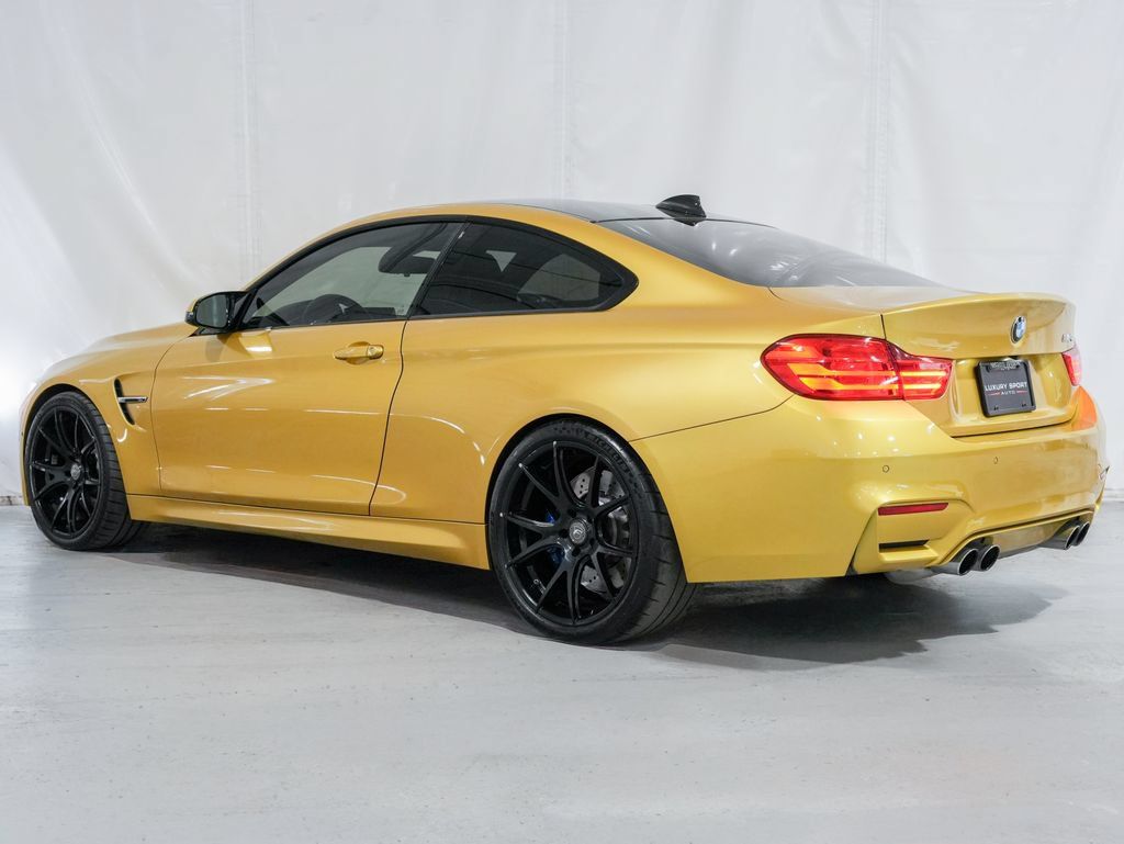 Used 2015 BMW M4 Coupe w/ Executive Package RWD image 5