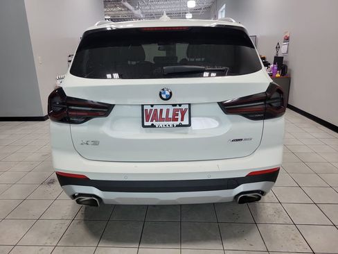 Used 2024 BMW X3 xDrive30i image 5