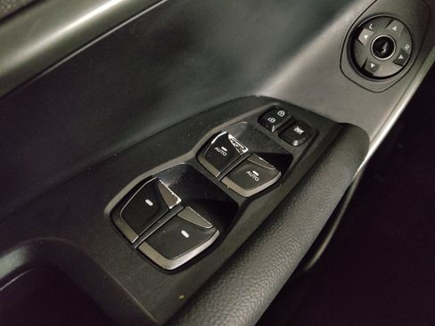 Used 2018 Hyundai Santa Fe Sport w/ 2.4L Value Package 02 image 27