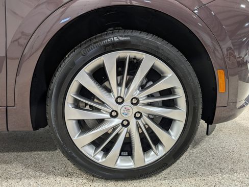 Used 2024 Buick Envision Avenir image 12