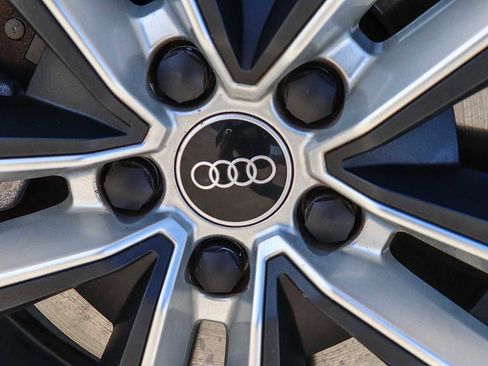 Used 2021 Audi Q3 2.0T Premium w/ Convenience Package image 15