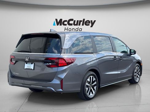 Certified 2026 Honda Odyssey EX-L image 3