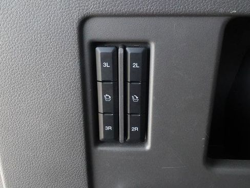 Used 2020 Ford Expedition Limited w/ Equipment Group 302A AWD/4WD image 32