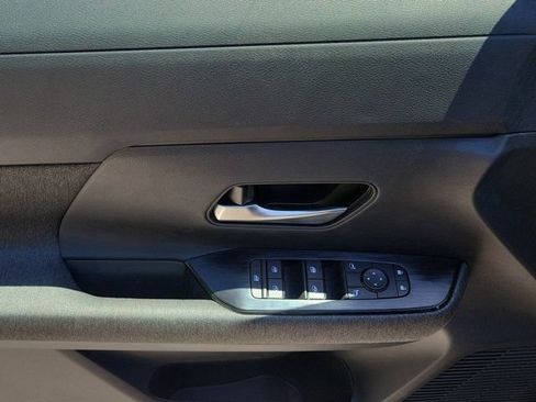 New 2026 Nissan Kicks SV w/ SV Premium Package FWD image 13