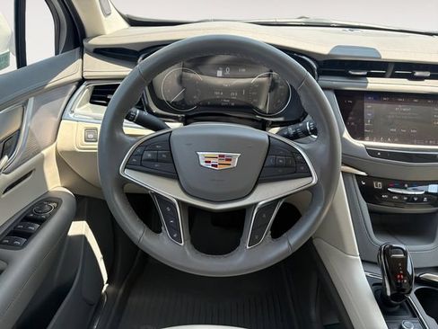 Certified 2024 Cadillac XT5 Premium Luxury w/ LPO, Floor Liner Package AWD/4WD image 12