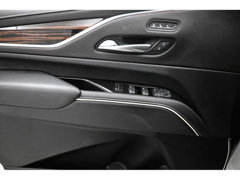 Certified 2024 Cadillac Escalade ESV Premium Luxury w/ LPO, Floor Liner Package AWD/4WD image 10