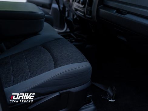 Used 2014 RAM 2500 SLT w/ Cold Weather Group image 21