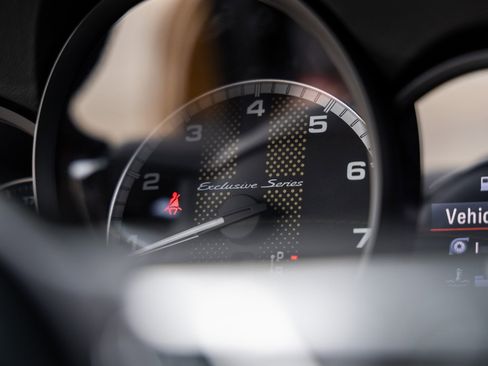 Used 2018 Porsche 911 Turbo S image 44