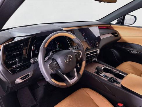 Used 2024 Lexus RX 350 w/ Convenience Package AWD/4WD image 9