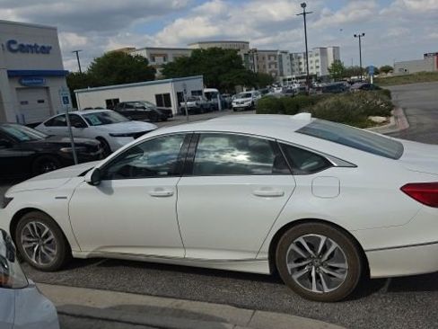 Used 2018 Honda Accord EX image 1