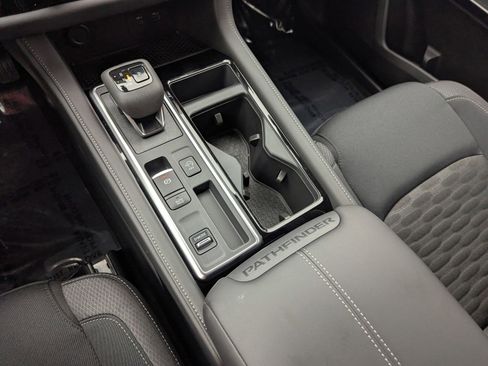 New 2025 Nissan Pathfinder SV image 19