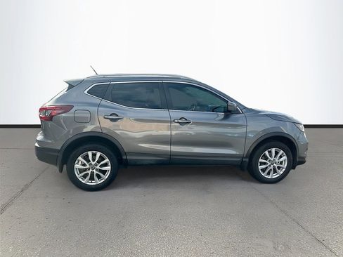 Used 2020 Nissan Rogue Sport SV w/ Technology Package FWD image 8