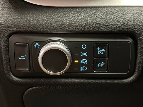 Used 2022 Ford Explorer XLT w/ Class IV Trailer Tow Package image 13