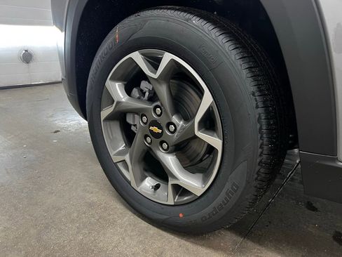 New 2026 Chevrolet Trax LT w/ Driver Confidence Package image 9