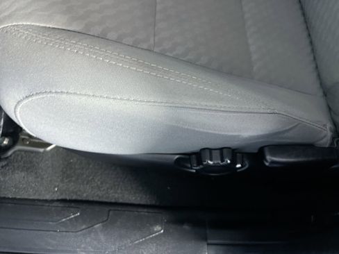Used 2022 Toyota Tacoma SR AWD/4WD image 13