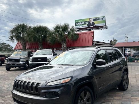 Used 2017 Jeep Cherokee 75th Anniversary image 10