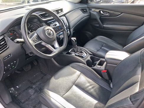 Used 2019 Nissan Rogue SL FWD image 13