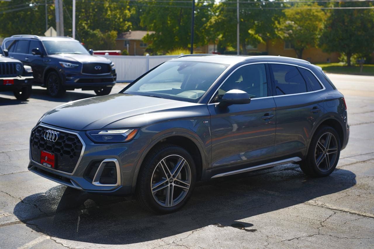 Used 2021 Audi Q5 e Premium Plus w/ Premium Plus Package AWD/4WD image 3