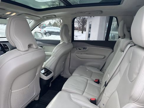Used 2023 Volvo XC90 B6 Ultimate image 7