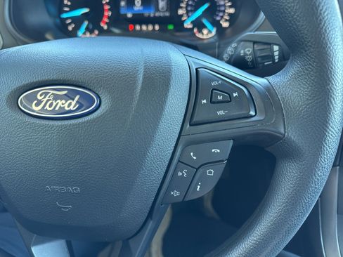 Certified 2020 Ford Edge SE image 27