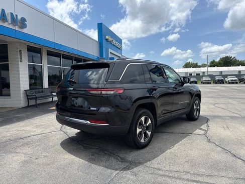 Used 2022 Jeep Grand Cherokee Limited 4xe w/ Luxury Tech Group II AWD/4WD image 4
