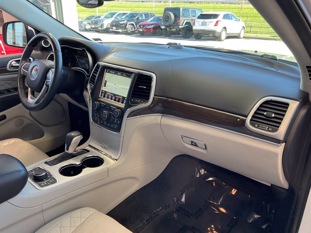 Used 2018 Jeep Grand Cherokee Summit AWD/4WD image 19