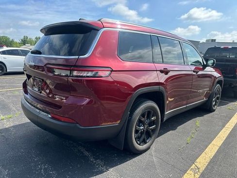 Used 2022 Jeep Grand Cherokee L Limited AWD/4WD image 10