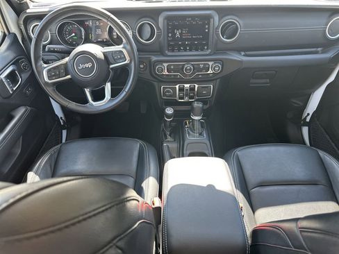 Used 2022 Jeep Wrangler Unlimited Sahara image 23