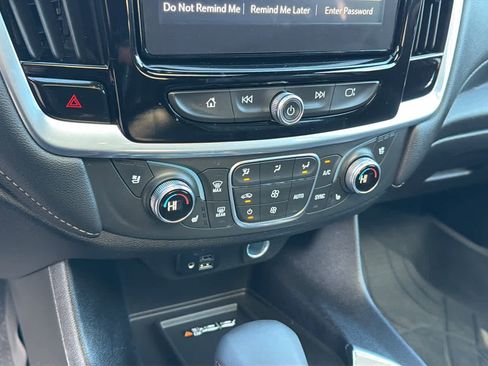 Used 2023 Chevrolet Traverse Premier image 13
