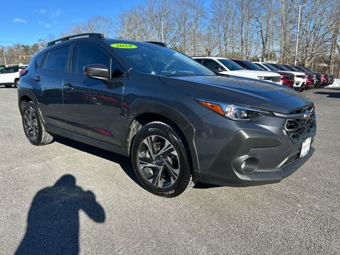 Used 2024 Subaru Crosstrek 2.0i Premium image 3