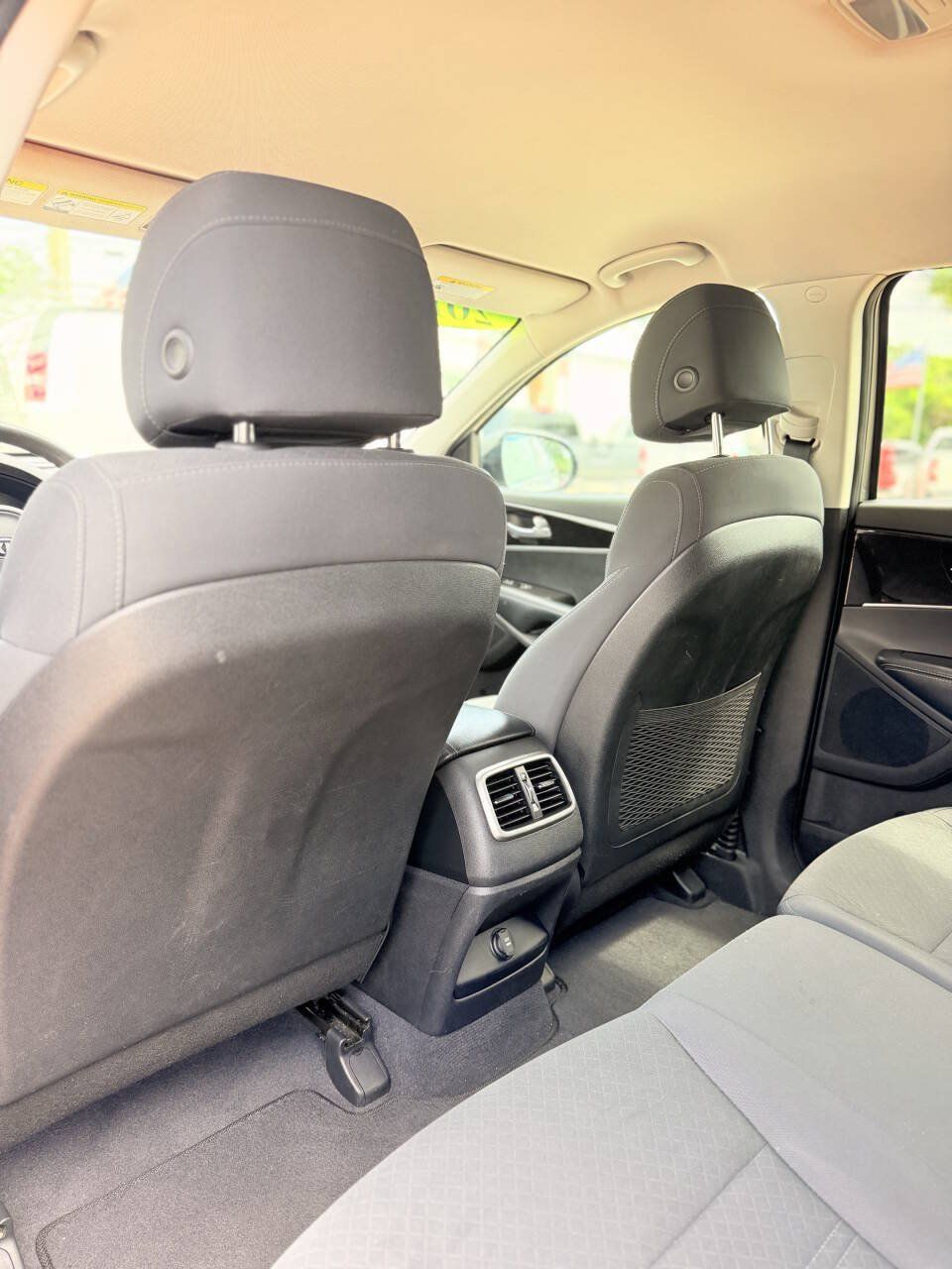 Used 2017 Kia Sorento L FWD image 24