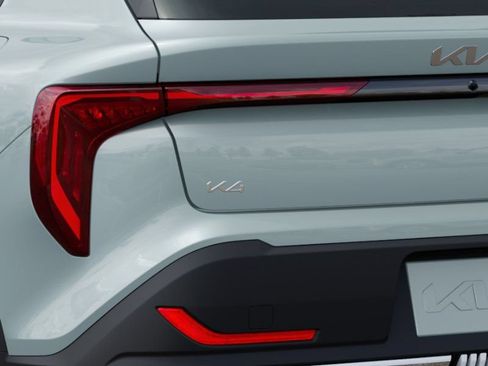 New 2026 Kia K4 EX FWD image 11