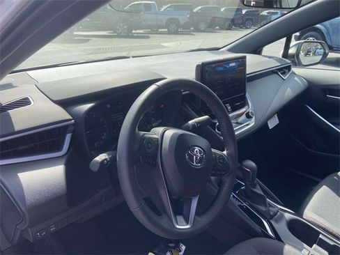 Used 2025 Toyota Corolla SE image 12