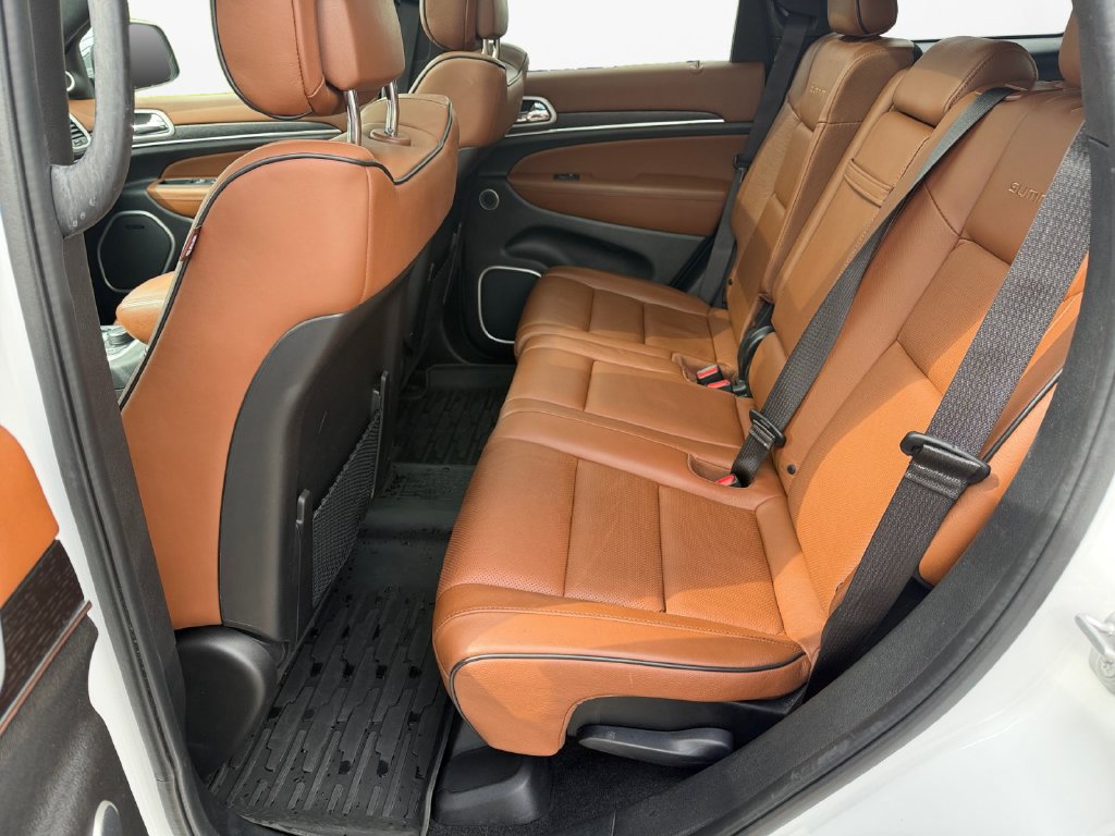 Used 2021 Jeep Grand Cherokee Summit AWD/4WD image 15
